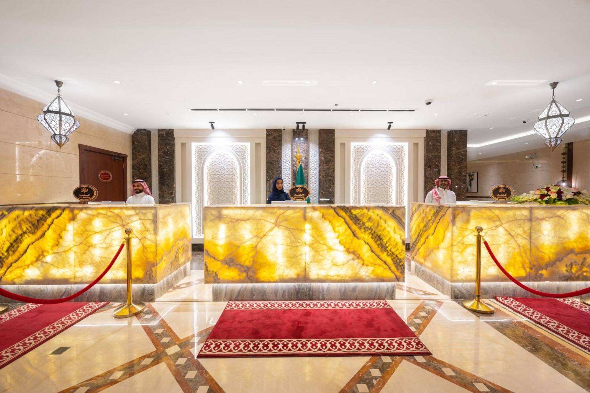 Hotel Shaza Regency Plaza Al Madinah Medina Exterior foto The hotel's lobby