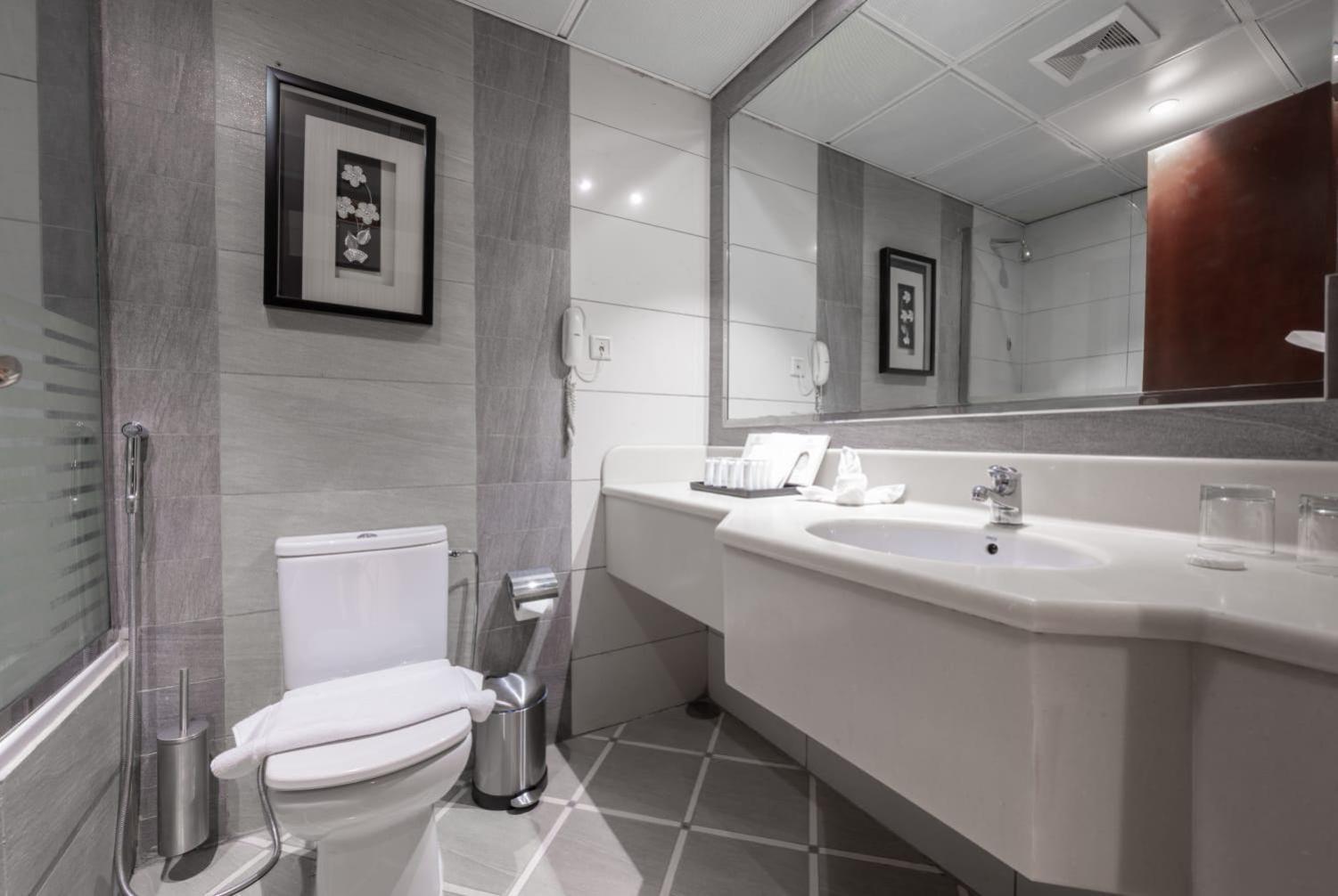 Hotel Shaza Regency Plaza Al Madinah Medina Exterior foto Bathroom