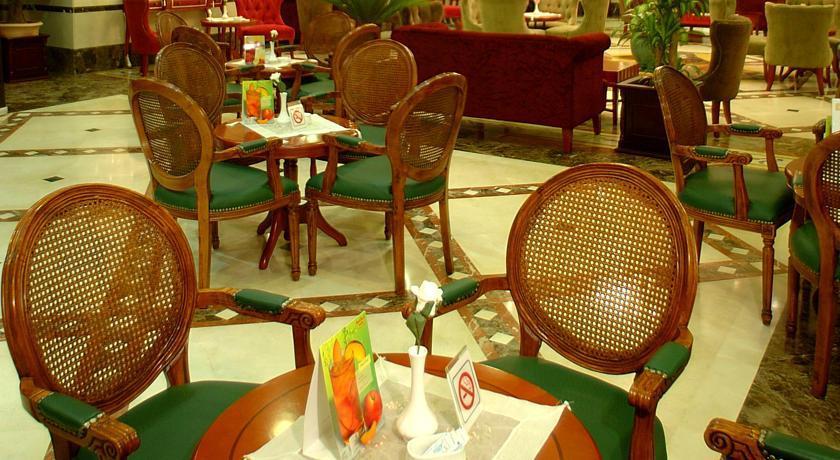 Hotel Shaza Regency Plaza Al Madinah Medina Exterior foto The lobby of the hotel