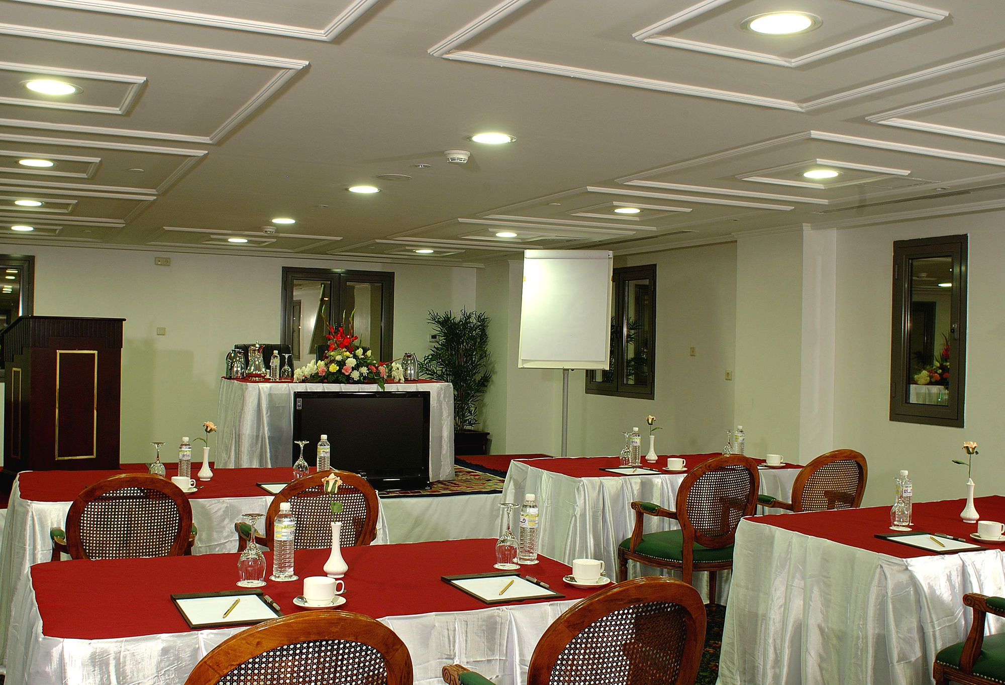 Hotel Shaza Regency Plaza Al Madinah Medina Exterior foto Meeting room
